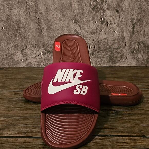 Nike SB slides     - Picture 1 of 4